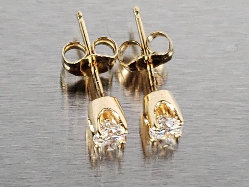 lot 16 image: Natural Diamond Stud Earrings in 14k Gold - $3500 Retail