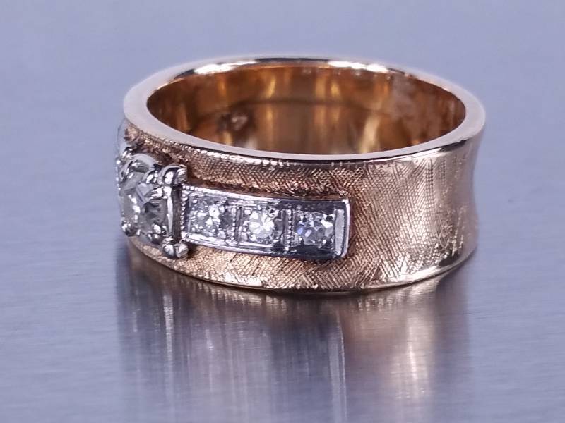 lot 34 image: Natural Diamond Estate Ring in 14k Gold - $2975 Retail