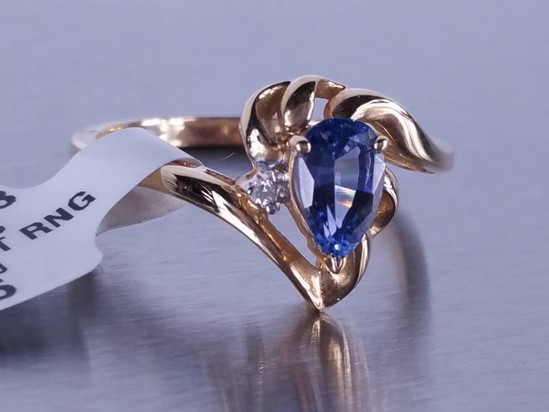 lot 20A image: Natural Tanzanite and Diamond Ring in 14k Gold - $1200 Retail