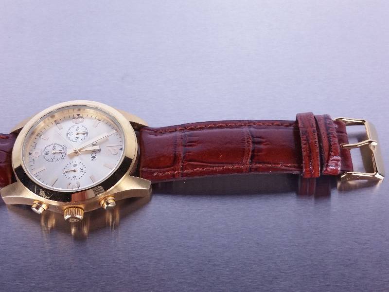 lot 98 image: Mens Croton Chronomaster Watch
