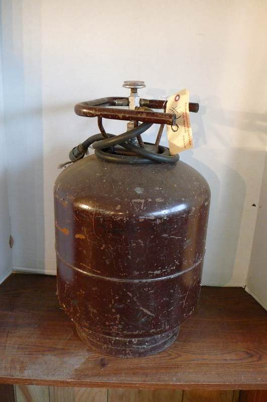 lot 6 image: Air Tank