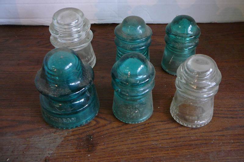 lot 24 image: Vintage glass insulator