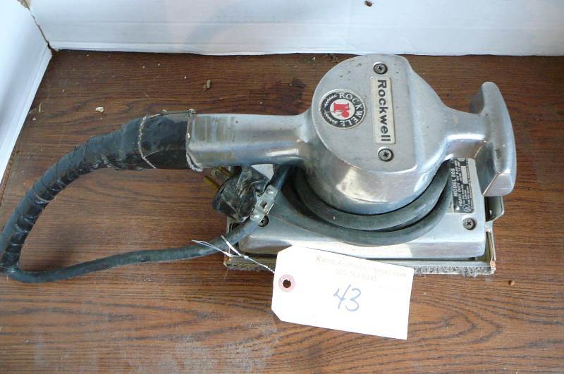 lot 43 image: Rockwell heavy duty sander