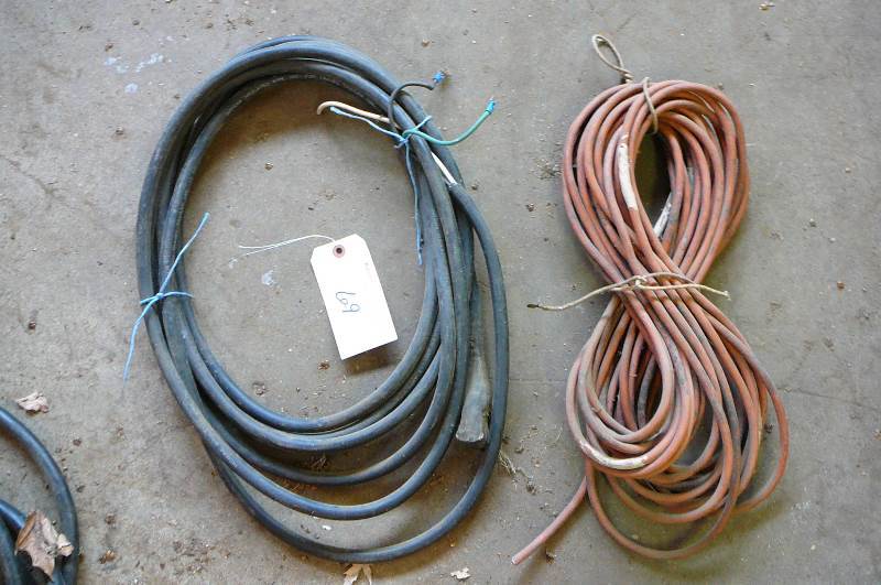 lot 69 image: Extension cords 2 count no ends