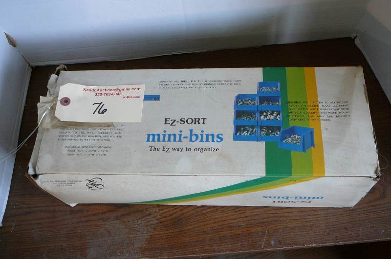 lot 76 image: Mini bins In Box