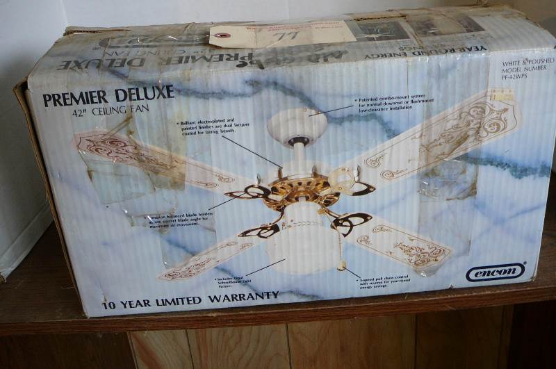 lot 77 image: Ceiling fan 42, Premier deluxe In box
