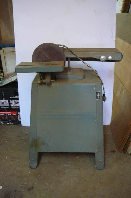 lot 85 image: Disc & Belt sander, Craftsman, Model 11322541 MFG# 1270 Works