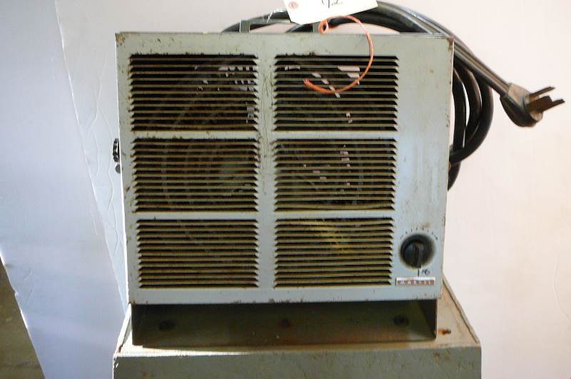 lot 92 image: 220 Electric heater Markel
