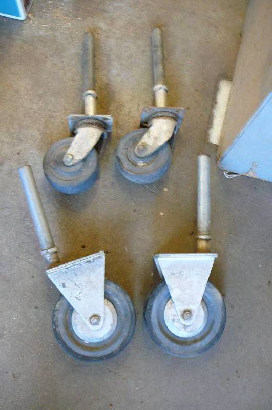 lot 98 image: 4 Scaffling wheels, 2 swivel, 2 stationary
