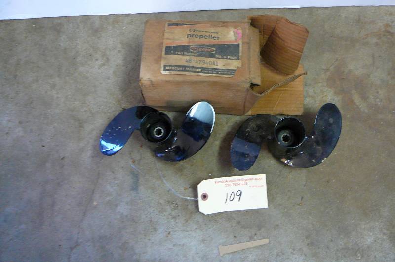 lot 109 image: 2 Mercury propellers one new in box Model# 48-47940-6 1 almost new