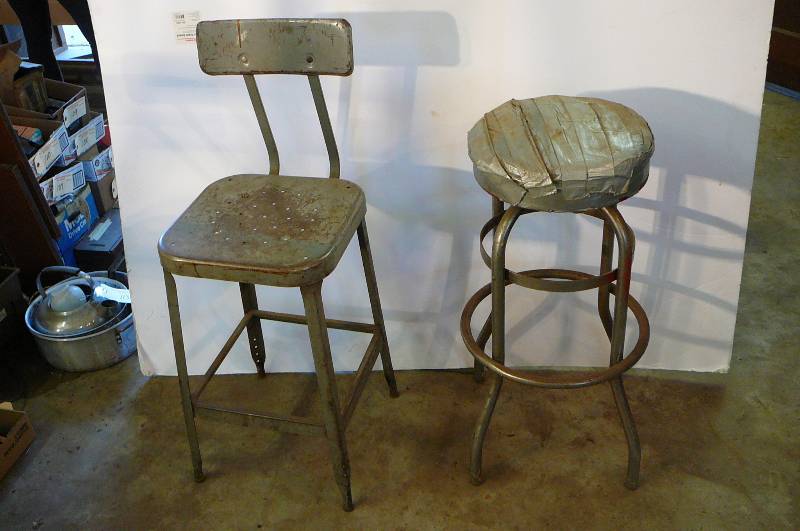 lot 123 image: 2- Stools, 1-31 tall, 1-24 Tall