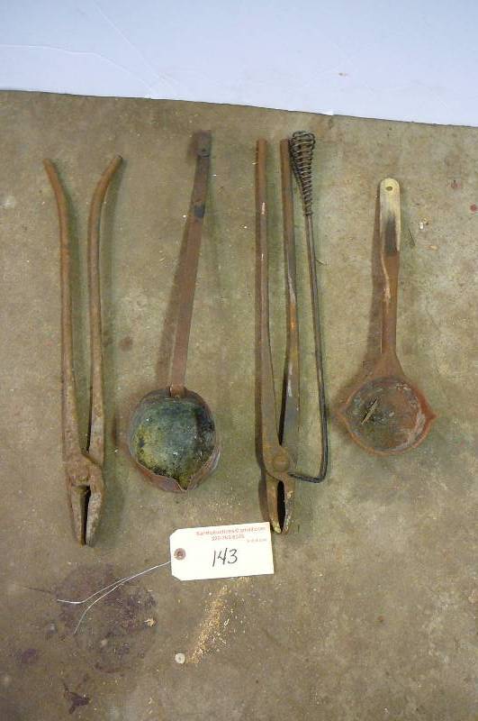 lot 143 image: Vintage black smith tools