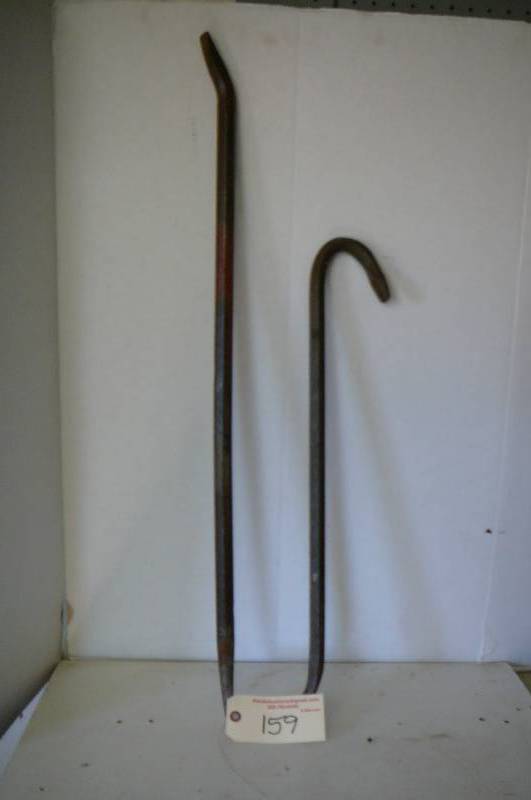 lot 159 image: Crow Bars