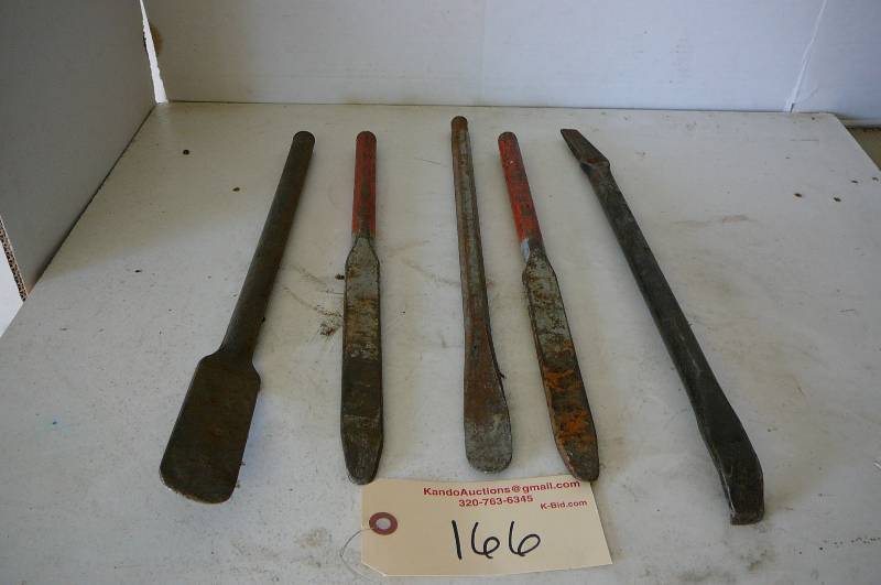lot 166 image: Tire Irons