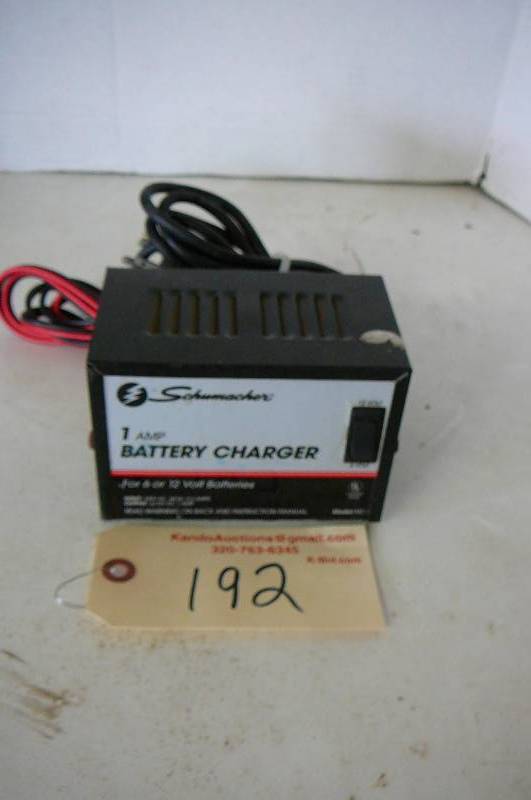 lot 192 image: Battery Charger