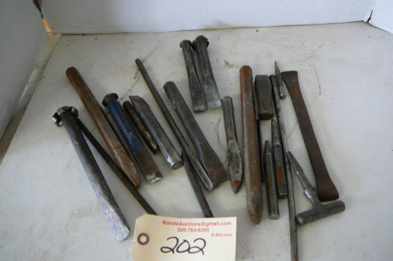 lot 202 image: Chisels