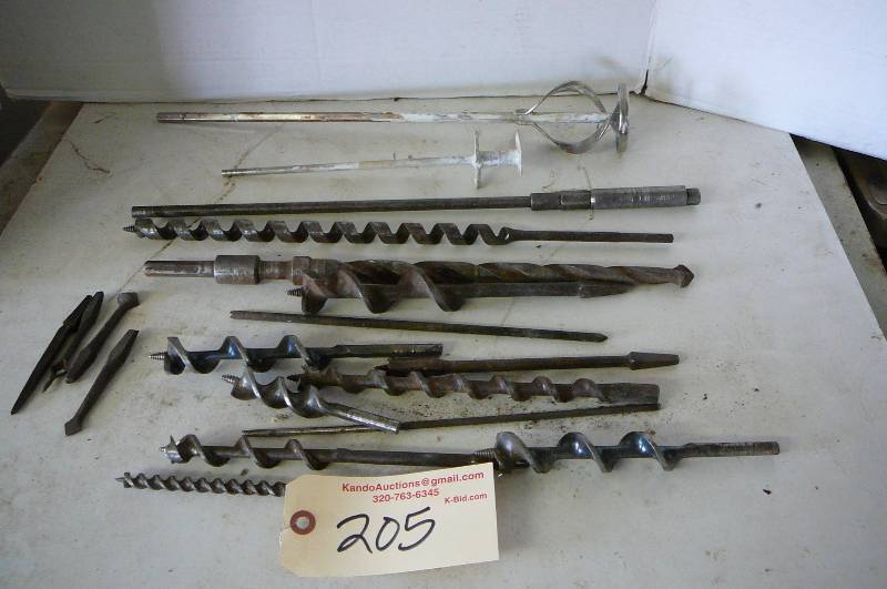lot 205 image: Bits