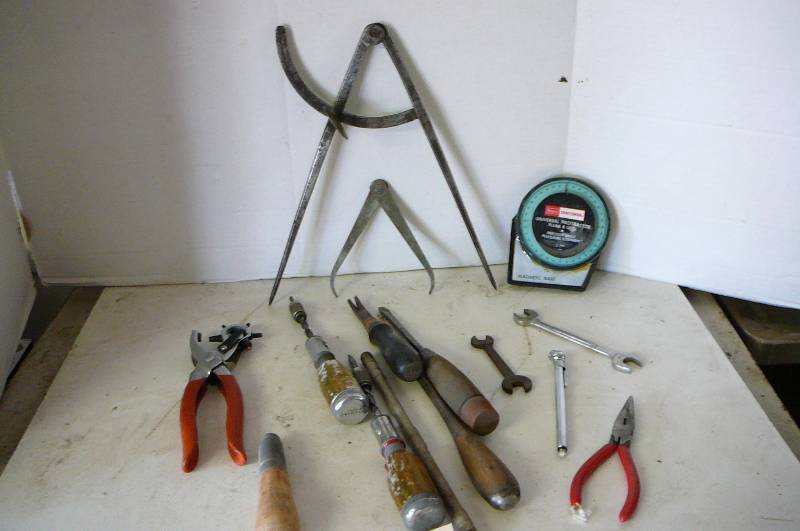 lot 208 image: Hand Tools