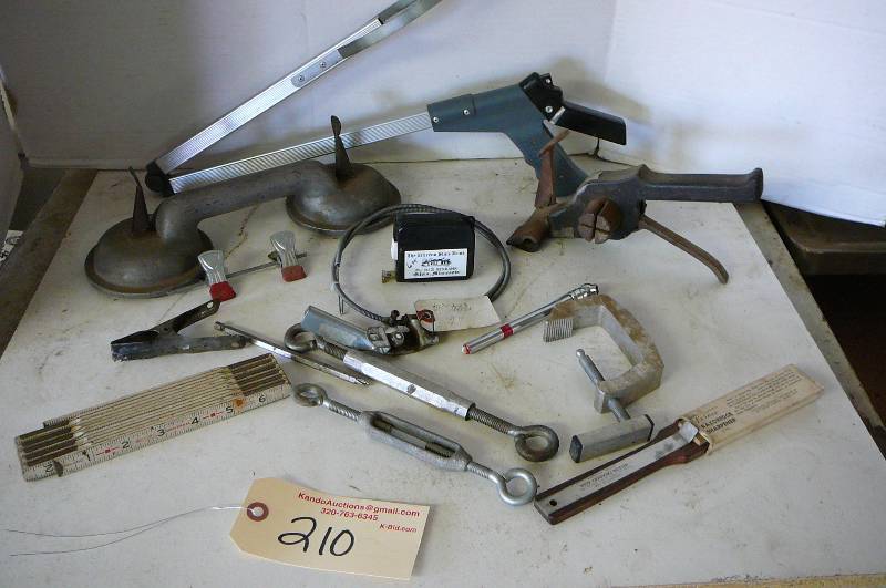 lot 210 image: Hand Tools