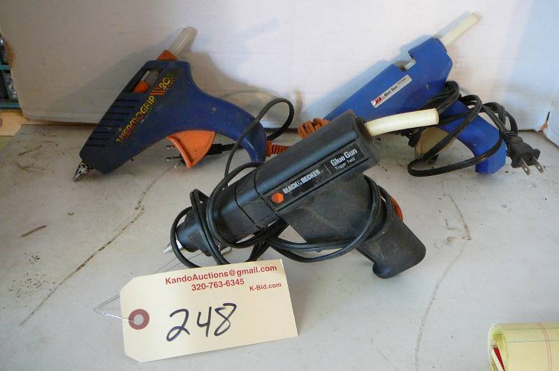 lot 248 image: Glue Guns