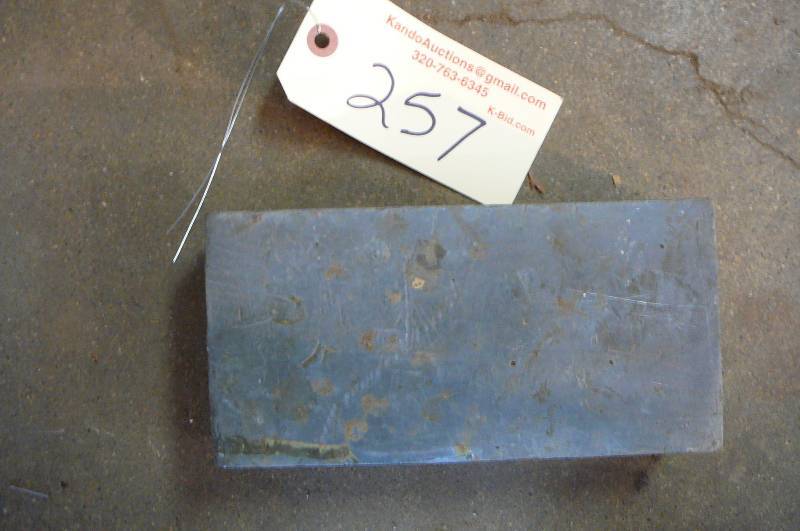 lot 257 image: Lead
