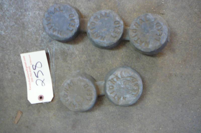 lot 258 image: Lead