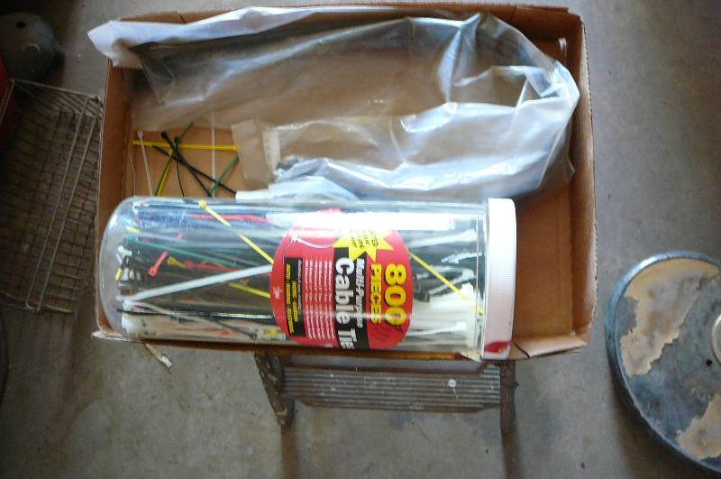 lot 283 image: Zip ties