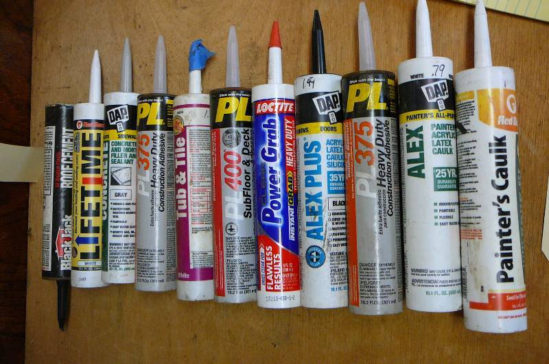 lot 336 image: Adhesive Caulking