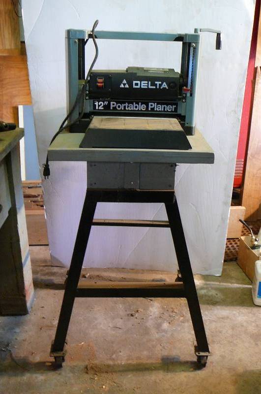 lot 390 image: Portable Planner with Stand