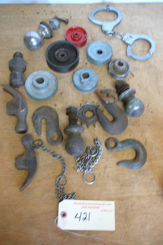 lot 421 image: Hardware