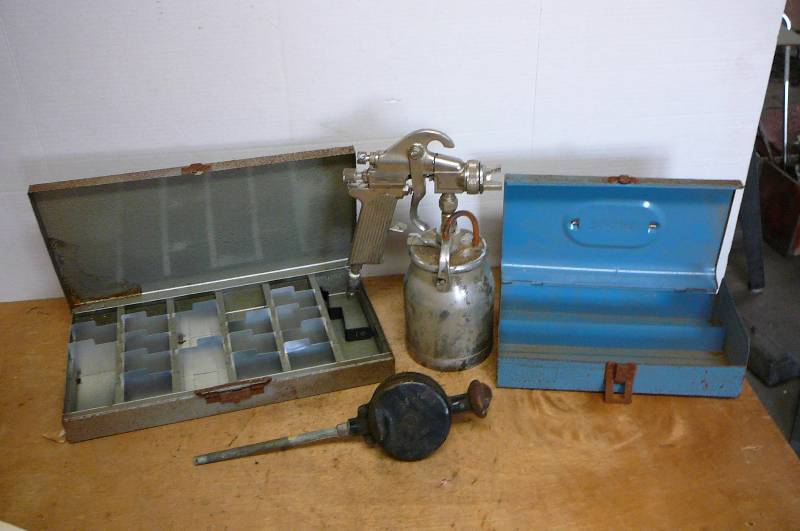 lot 436 image: Paint Guns