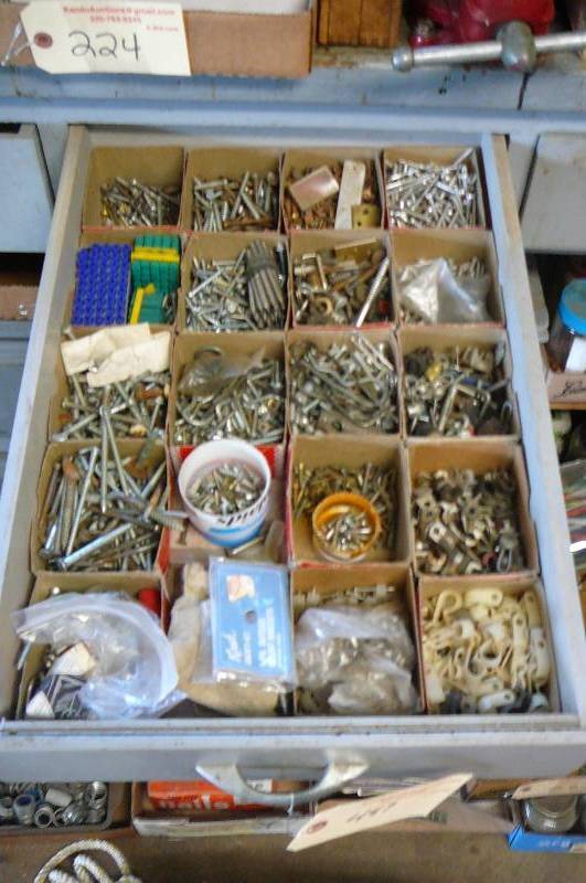 lot 447 image: Lot of Miscellaneous Hardware