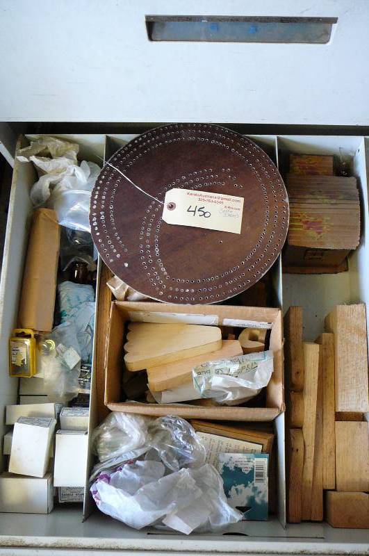 lot 450 image: Lot of Miscellaneous Crafting Items