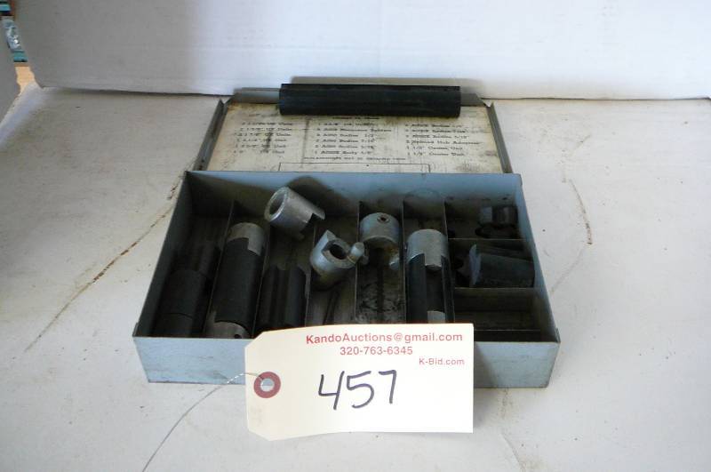 lot 457 image: Flex Metal Box
