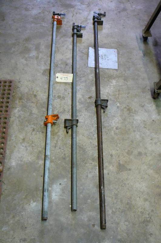 lot 475 image: Adjustable pipe clamps