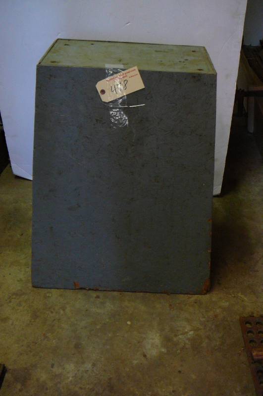 lot 478 image: Wooden Stand