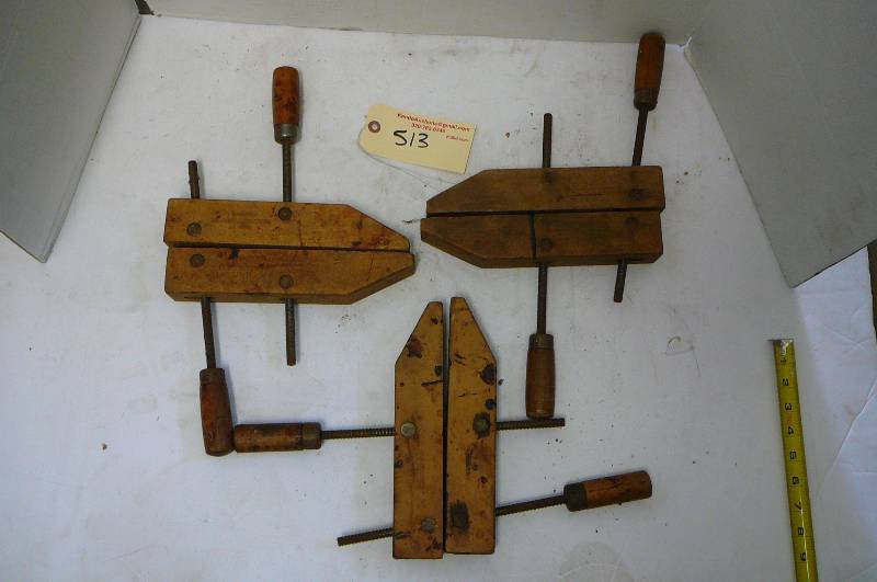 lot 513 image: Wood Clamps