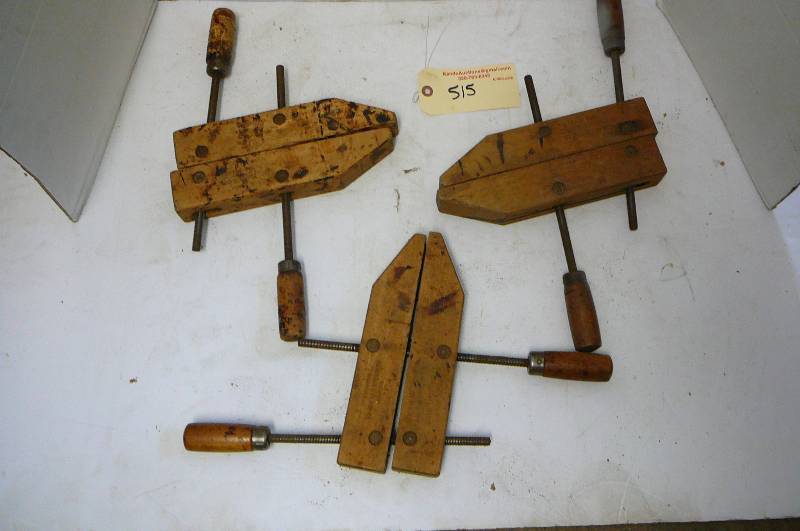 lot 515 image: Wood Clamps