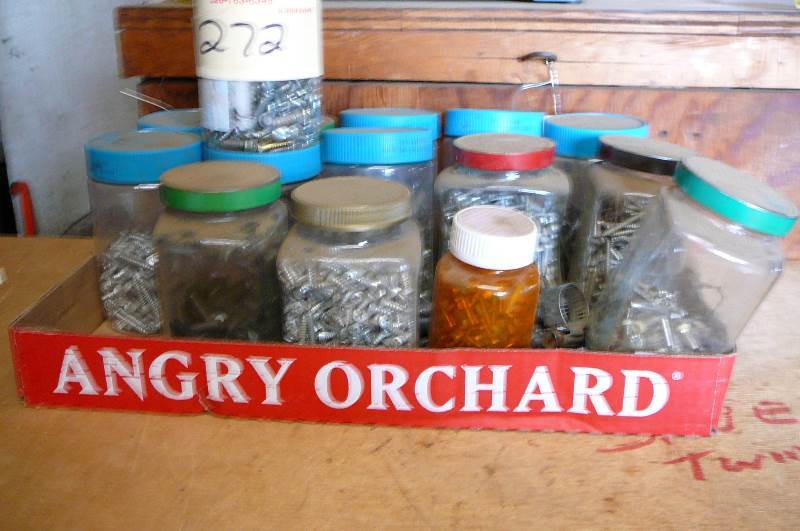 lot 272 image: Miscellaneous Hardware