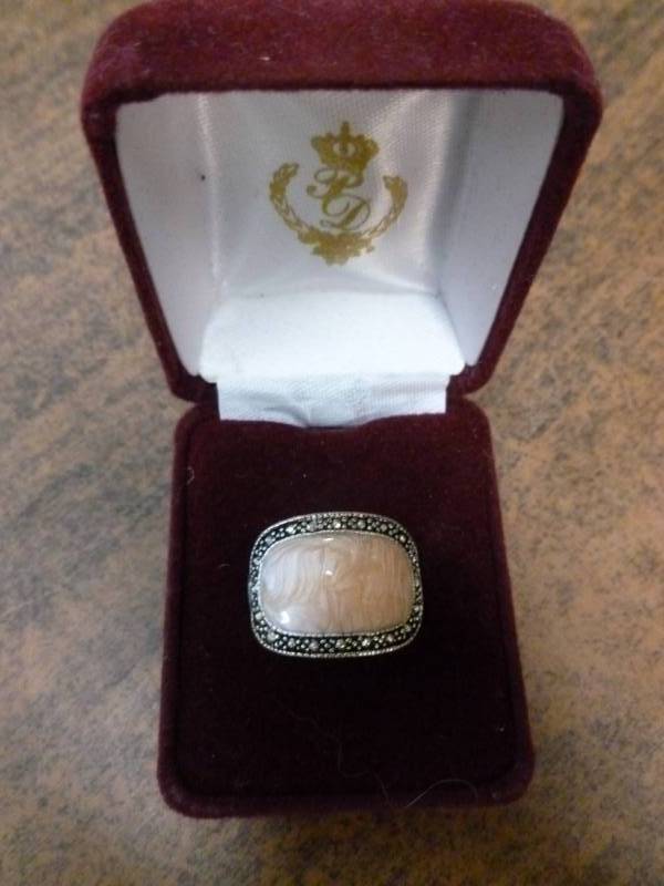 Ladies Ring