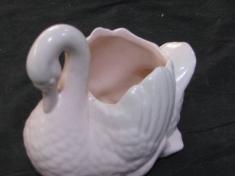 Red Wing #259 Swan Planter