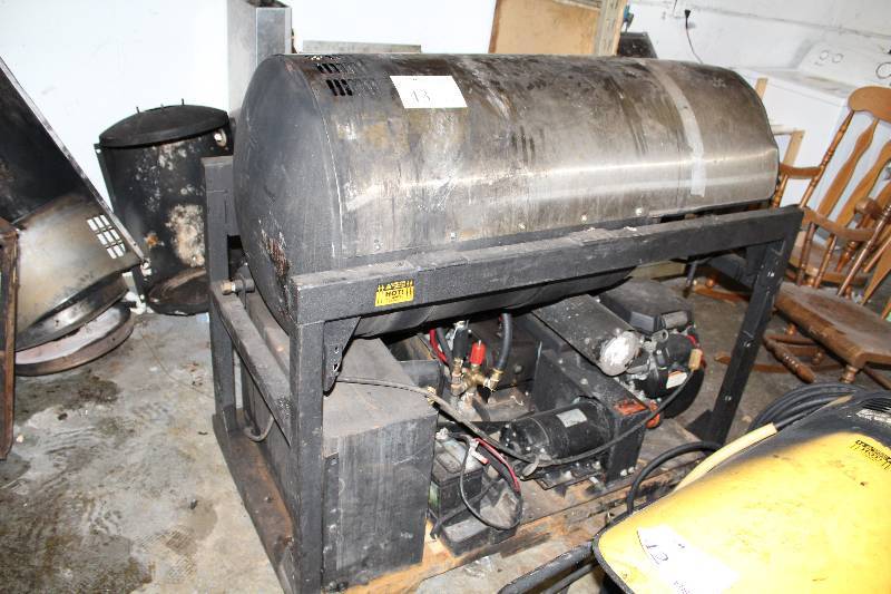 lot 43 image: Landa Pressure Washer For Parts