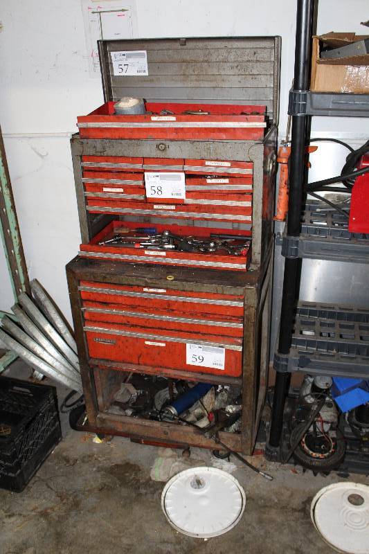 lot 57 image: Rolling 2-Piece Tool Chest