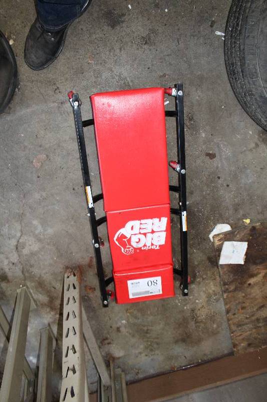 lot 80 image: Bid Red Auto Floor Creeper