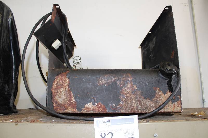 lot 82 image: Pressure Washer Gas Tank