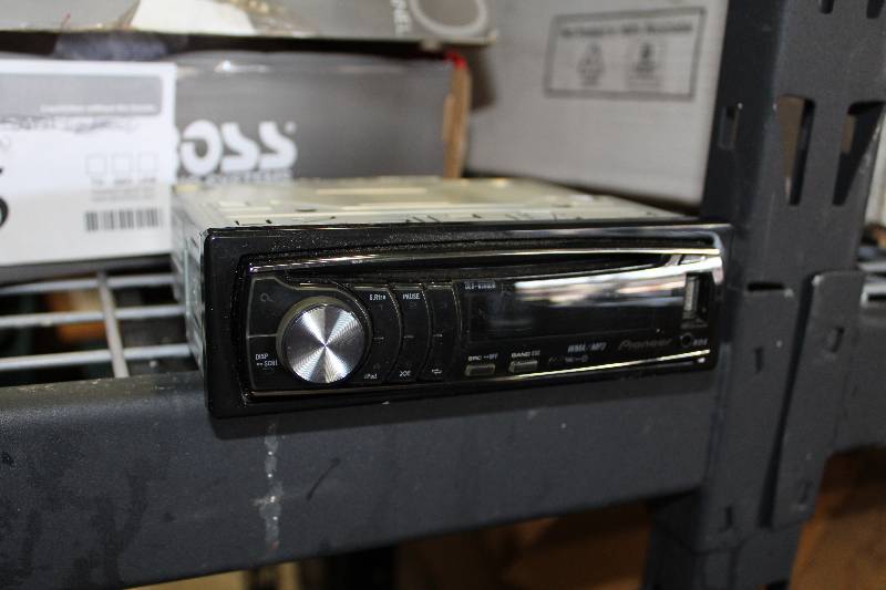 lot 95 image: Pioneer WMAMP3 Car Audio