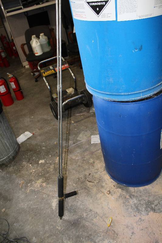 lot 90 image: Pressure Washer Spray Handle
