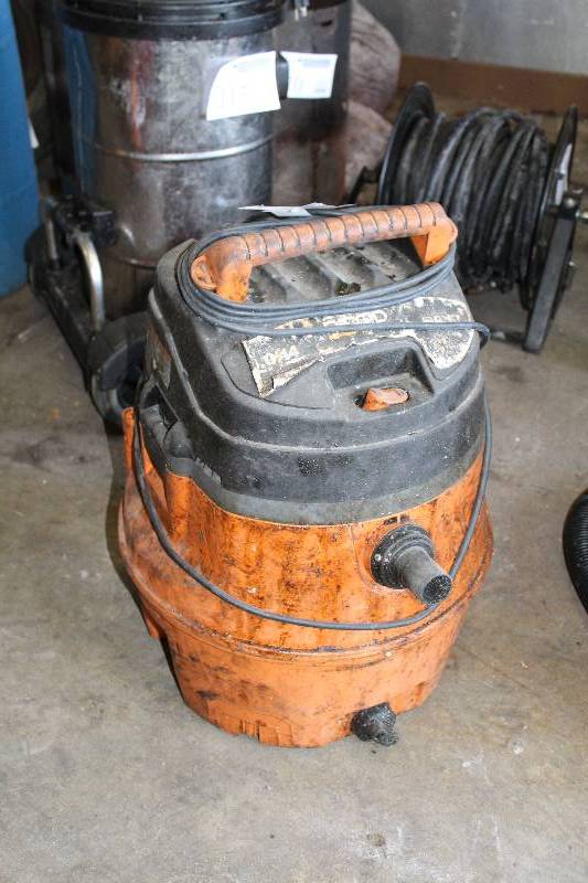 lot 112 image: Ridgid 14-Gallon WetDry Vac