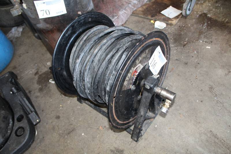 lot 116 image: Steel Eagle Hose Reel