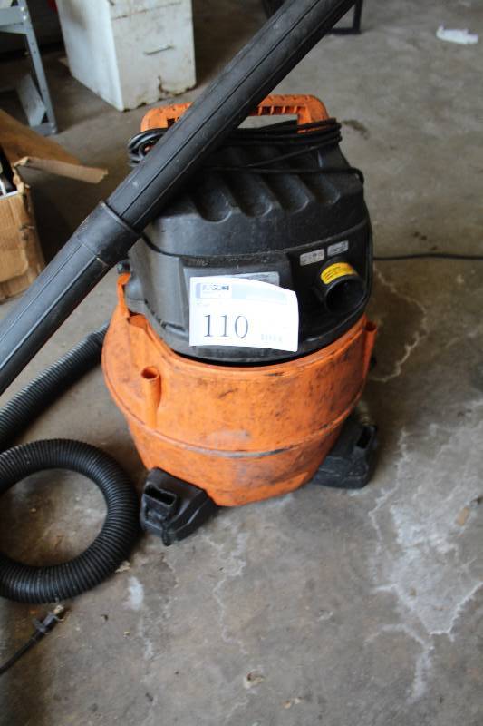 lot 110 image: Ridgid 6hp 14-Gallon WetDry Vac